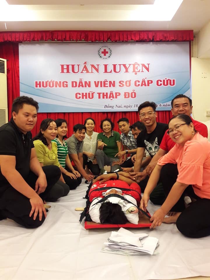 Huấn luyện sơ cấp cứu cho Hướng dẫn viên Chữ thập đỏ