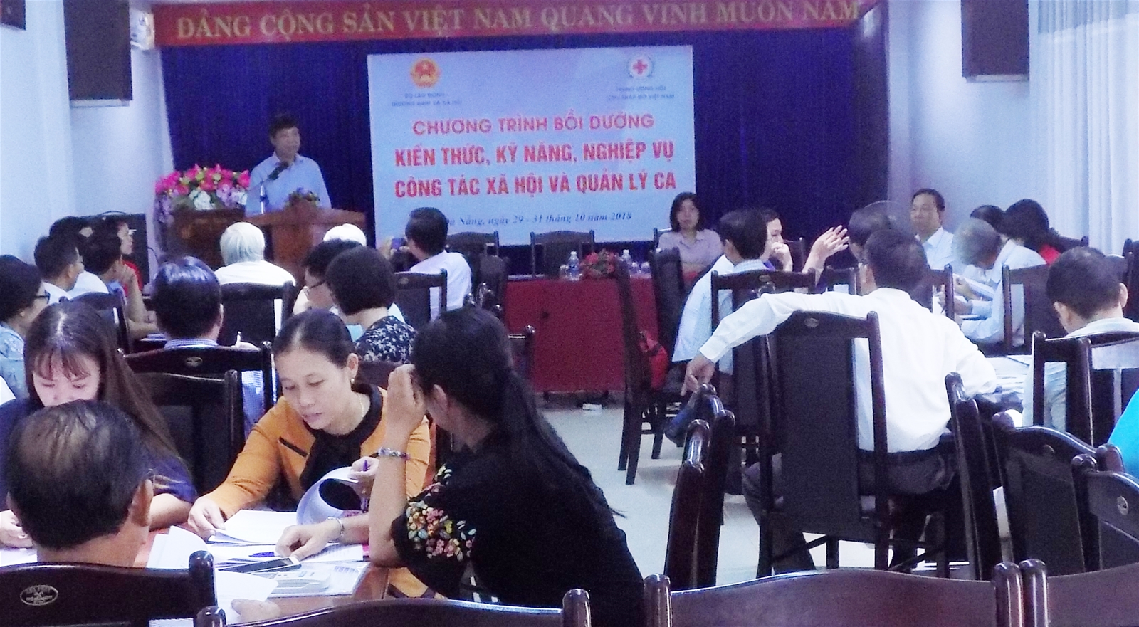 "Bồi dưỡng kiến thức, kỹ năng nghiệp vụ công tác xã hội và quản lý CA cho cán bộ Chữ thập đỏ các cấp" tại Đã Nẵng